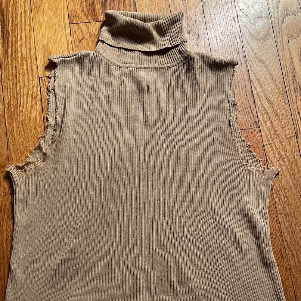 Ann Taylor rough cut sleeveless turtle neck